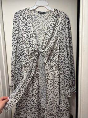 Tie-Front Leopard Print Women’s Dress in White and Gray